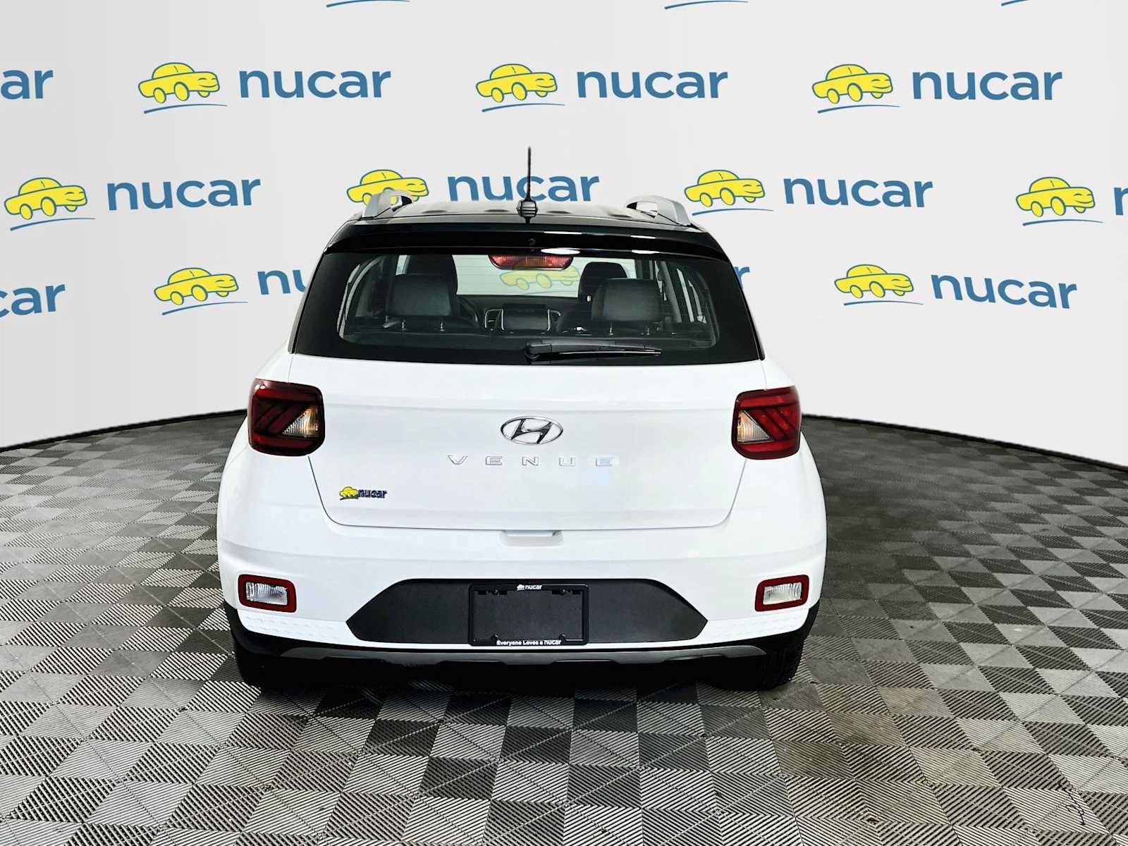 Certified 2024 Hyundai Venue Limited FWD image 6