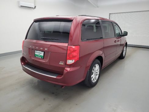 Used 2016 Dodge Grand Caravan SXT w/ Rear Park Assist Package FWD image 9