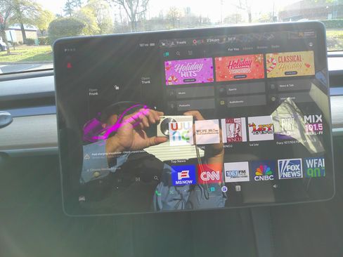 Used 2022 Tesla Model 3 image 24