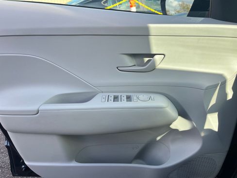 Used 2025 Hyundai Kona SEL image 20