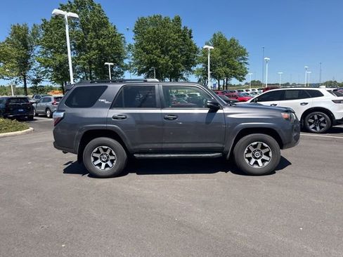 Used 2019 Toyota 4Runner TRD Off-Road Premium AWD/4WD image 9