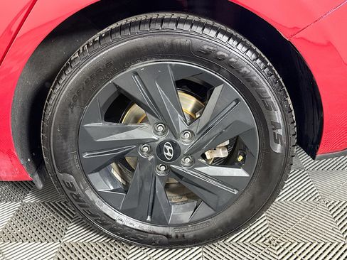 Used 2023 Hyundai Elantra Blue image 36