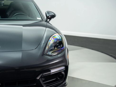 Used 2019 Porsche Panamera GTS image 16