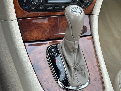 Used 2004 Mercedes-Benz CLK 320 Coupe image 21