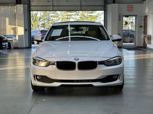 Used 2014 BMW 320i Sedan image 6