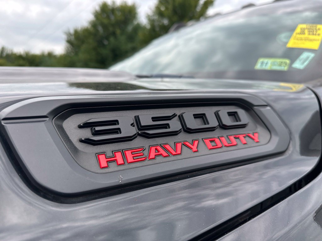 Used 2022 RAM 3500 Limited AWD/4WD image 5