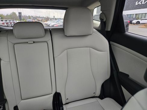 Used 2025 Kia Sportage EX w/ Premium Package image 30