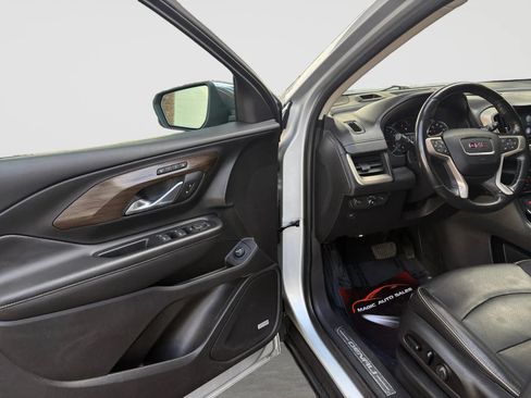 Used 2018 GMC Terrain Denali w/ Advanced Safety Package AWD/4WD image 11