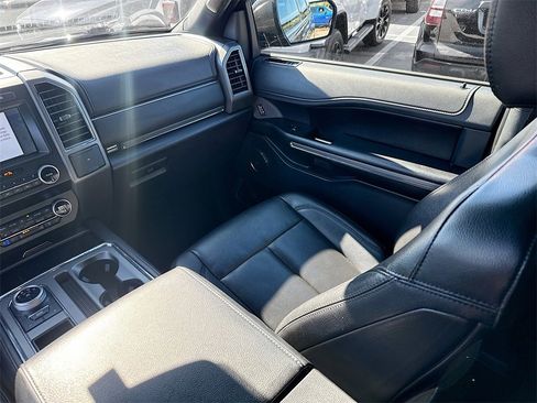 Used 2021 Ford Expedition XLT image 26