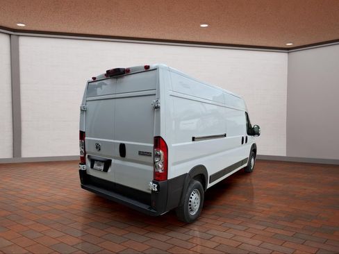Used 2024 RAM ProMaster 2500 w/ Convenience Group FWD image 7