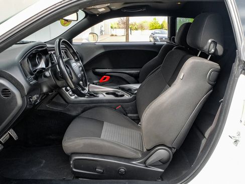 Used 2022 Dodge Challenger R/T image 21