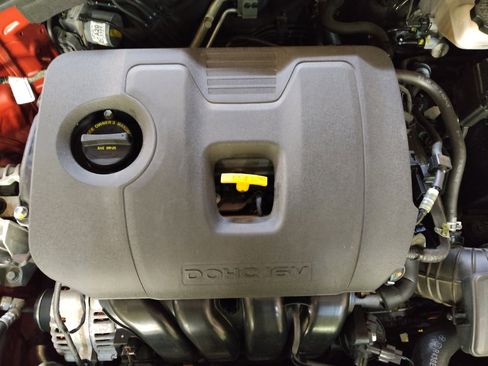 Used 2019 Hyundai Elantra SE w/ Cargo Package image 30