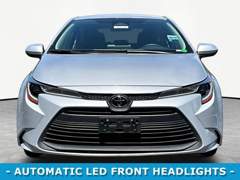 Used 2024 Toyota Corolla LE FWD image 2