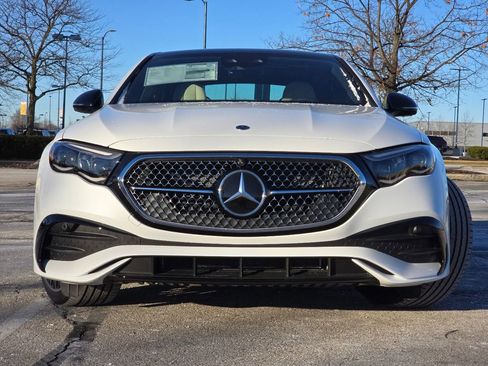 New 2026 Mercedes-Benz E 450 4MATIC Sedan image 12
