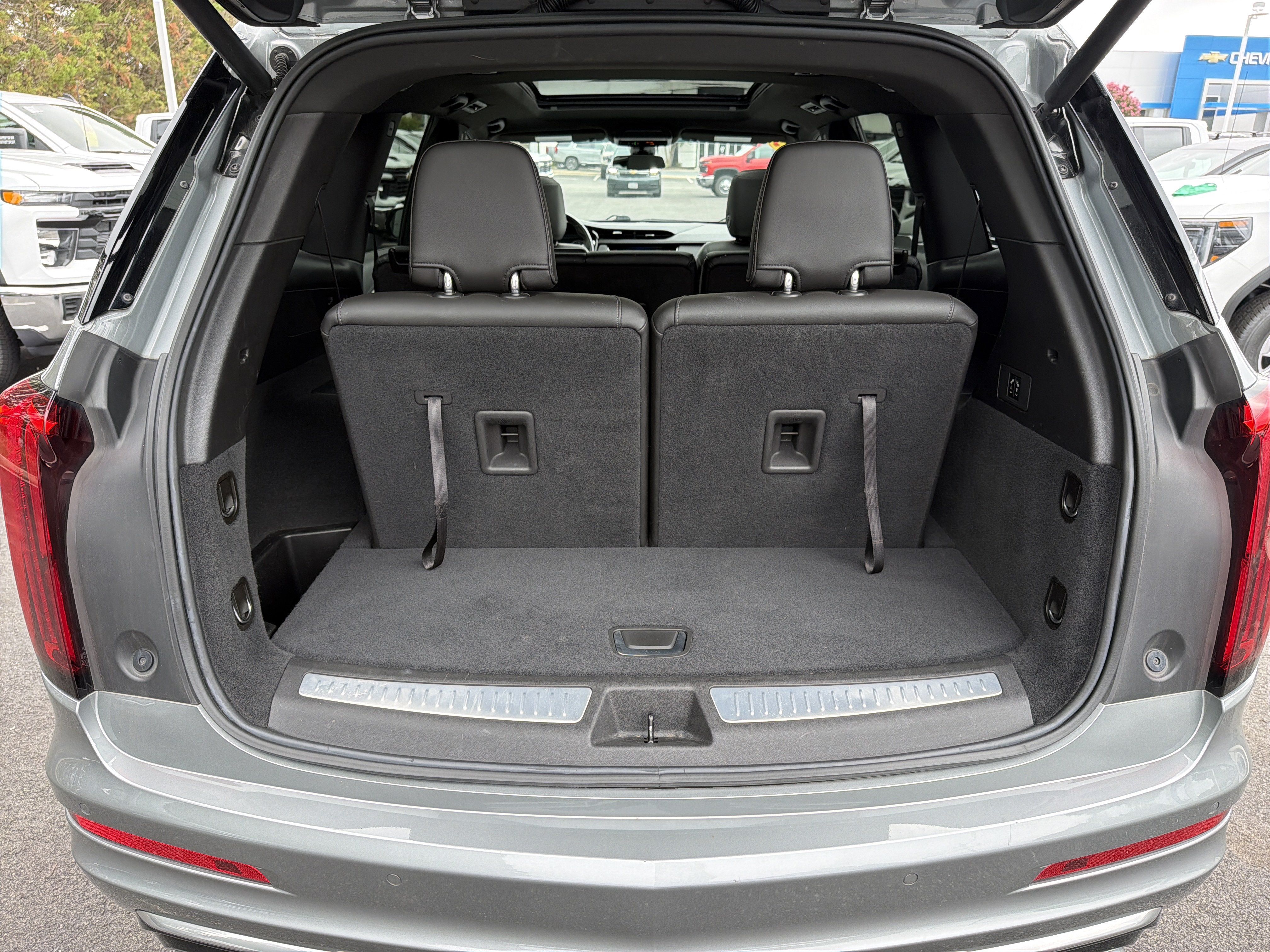 Used 2023 Cadillac XT6 Luxury AWD/4WD image 34