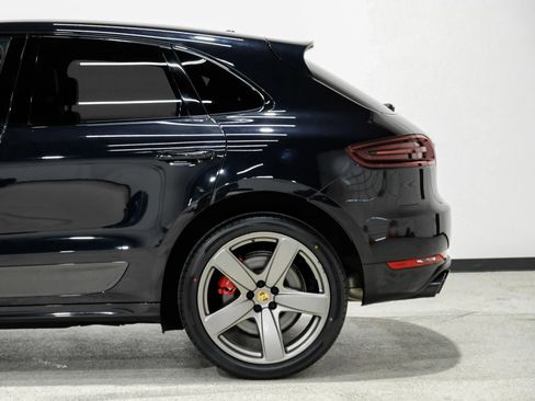 Used 2018 Porsche Macan Turbo w/ Premium Package Plus image 11
