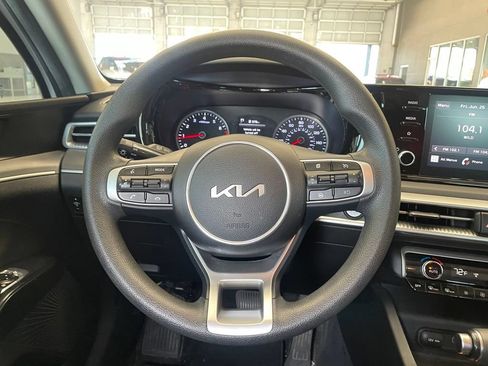 Used 2023 Kia K5 LXS FWD image 12