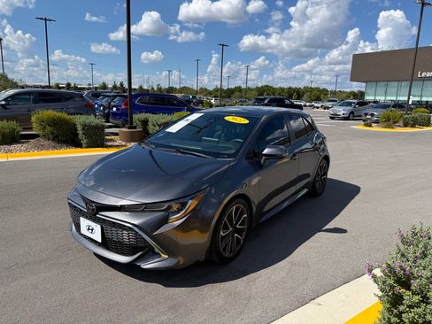 Used 2022 Toyota Corolla XSE FWD image 9