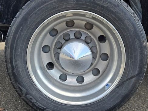 Used 2022 Ford F350 Platinum image 12