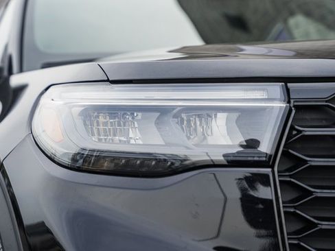 Used 2025 Ford Explorer ST-Line w/ ST-Line Street Pack image 14