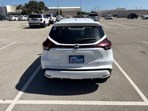 Used 2024 Nissan Kicks SR FWD image 4