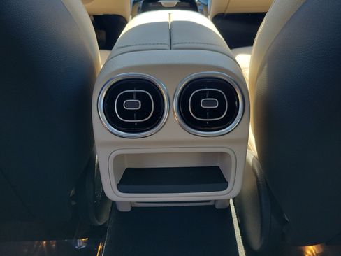 Certified 2025 Mercedes-Benz C 300 Sedan image 14