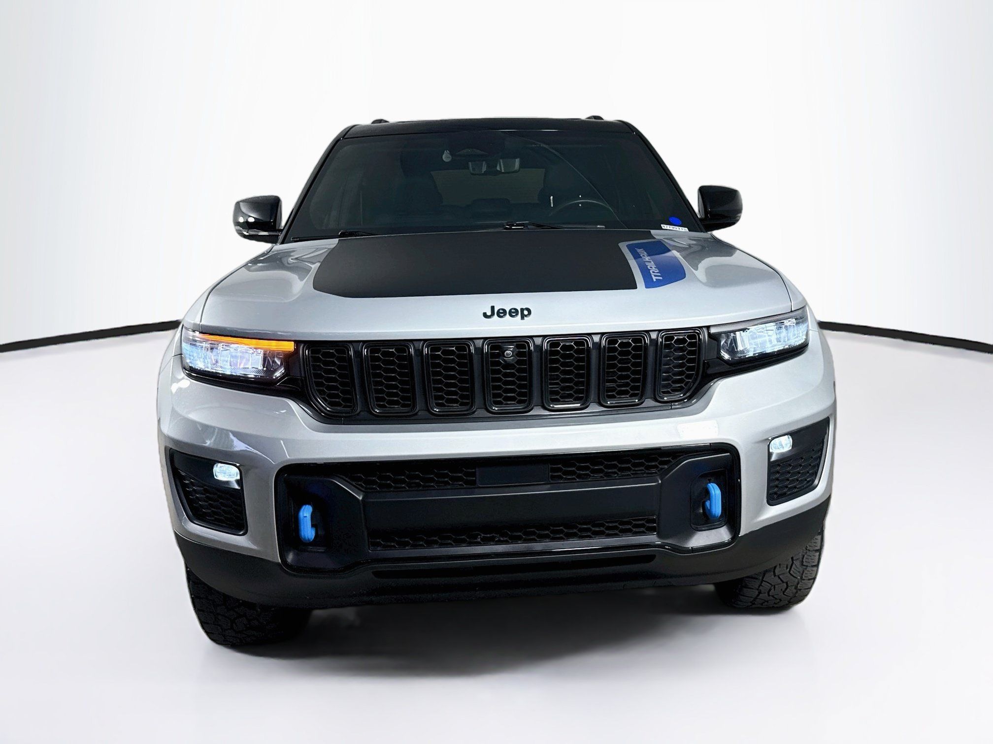 Used 2023 Jeep Grand Cherokee Trailhawk w/ Luxury Tech Group III AWD/4WD image 3