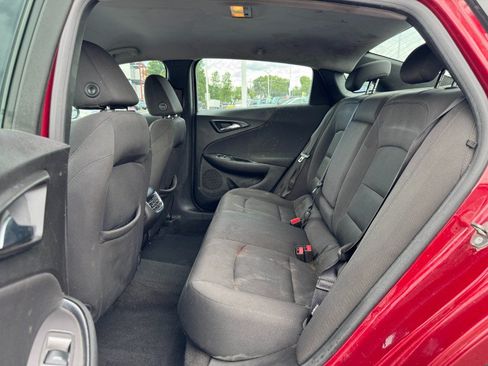 Used 2018 Chevrolet Malibu LT FWD image 16