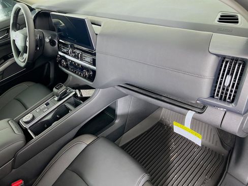 New 2026 Nissan Pathfinder SL AWD/4WD image 21
