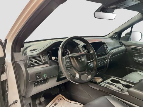 Used 2024 Honda Passport EX-L image 9