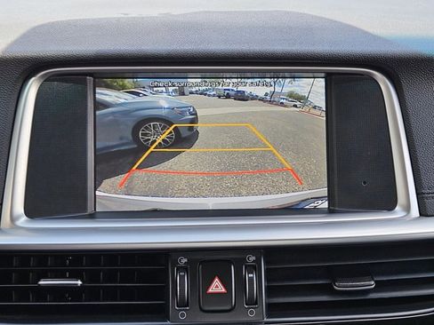 Used 2019 Kia Optima EX image 16