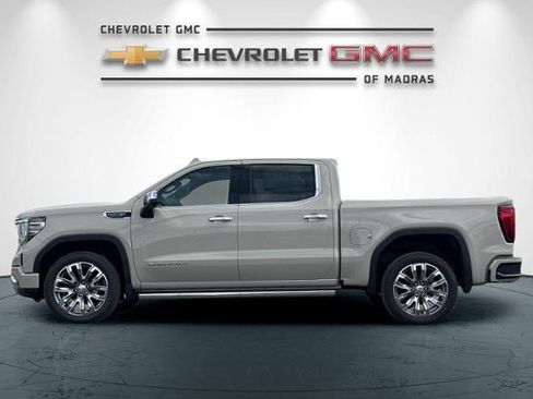 New 2026 GMC Sierra 1500 Denali w/ Denali Reserve Package AWD/4WD image 6