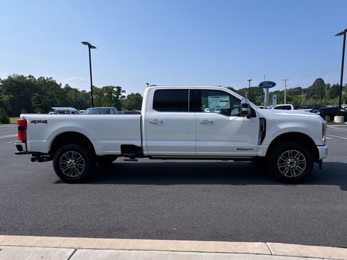 New 2025 Ford F350 Platinum w/ Platinum Plus Package image 28