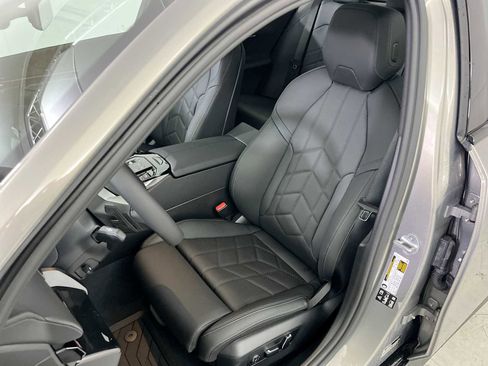 New 2026 BMW 530i xDrive w/ M Sport Package image 13