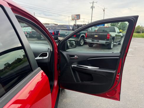 Used 2017 Dodge Journey SXT AWD/4WD image 39