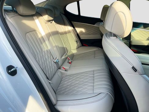 Used 2021 Genesis G70 3.3T w/ Prestige Package image 29