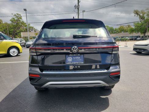 Certified 2025 Volkswagen Taos S FWD image 7
