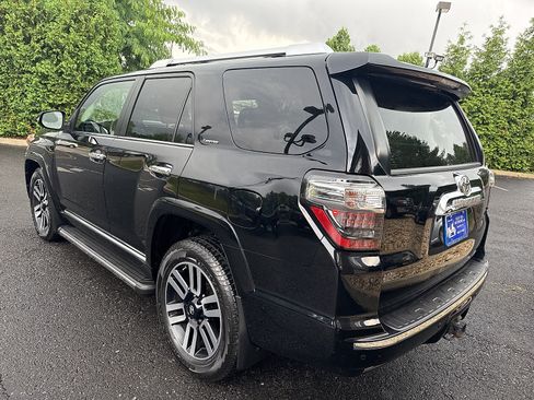 Used 2018 Toyota 4Runner Limited AWD/4WD image 9