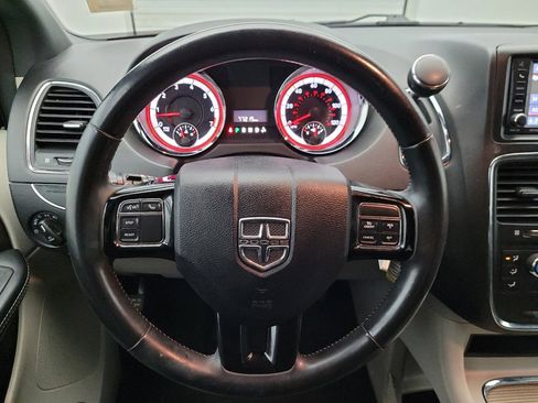 Used 2019 Dodge Grand Caravan SXT FWD image 22