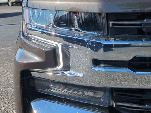 Used 2021 Chevrolet Silverado 1500 LT image 10