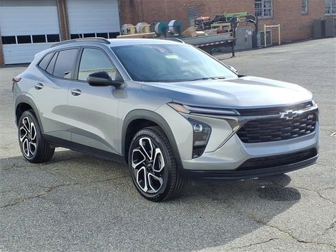 Certified 2024 Chevrolet Trax RS w/ Driver Confidence Package image 7