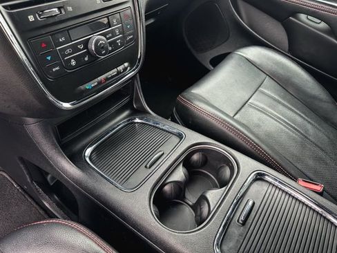 Used 2014 Dodge Grand Caravan R/T w/ Driver Convenience Group image 18