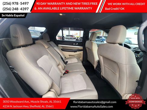 Used 2018 Ford Explorer XLT image 11