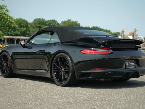 Used 2017 Porsche 911 Carrera RWD image 6