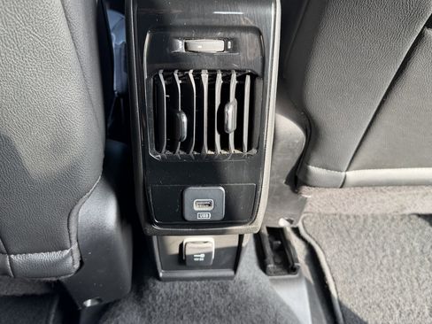 Used 2025 Jeep Compass Limited AWD/4WD image 30