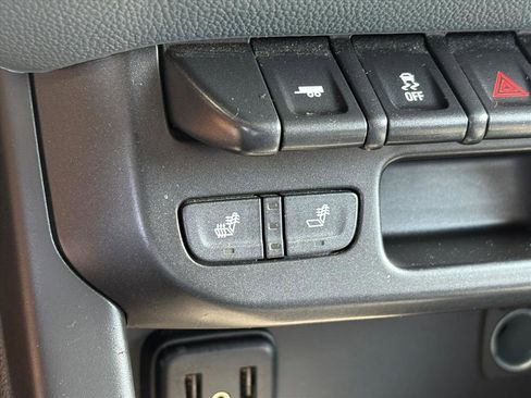 Used 2022 Chevrolet Colorado Z71 image 11