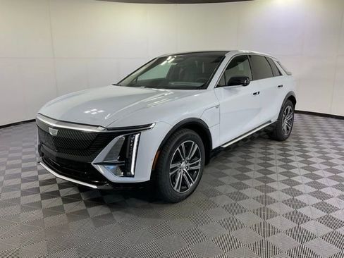 New 2026 Cadillac Lyriq Luxury w/ LPO, Floor Liner Package image 1