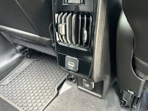 Used 2022 Jeep Compass Trailhawk w/ Sun and Sound Group AWD/4WD image 46