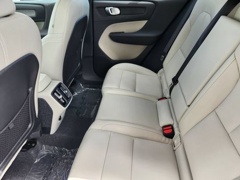 New 2026 Volvo XC40 B5 Plus w/ Protection Package Premier AWD/4WD image 19