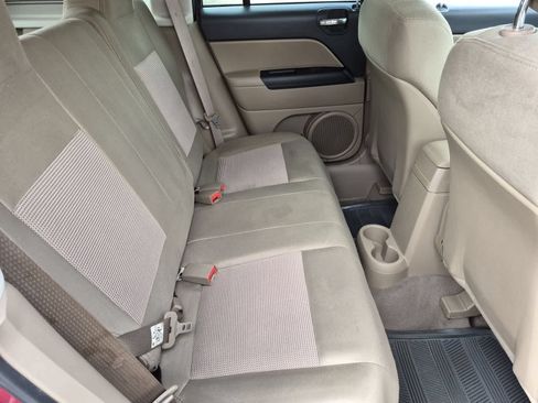 Used 2011 Jeep Compass Latitude w/ Sun/Sound Group AWD/4WD image 21
